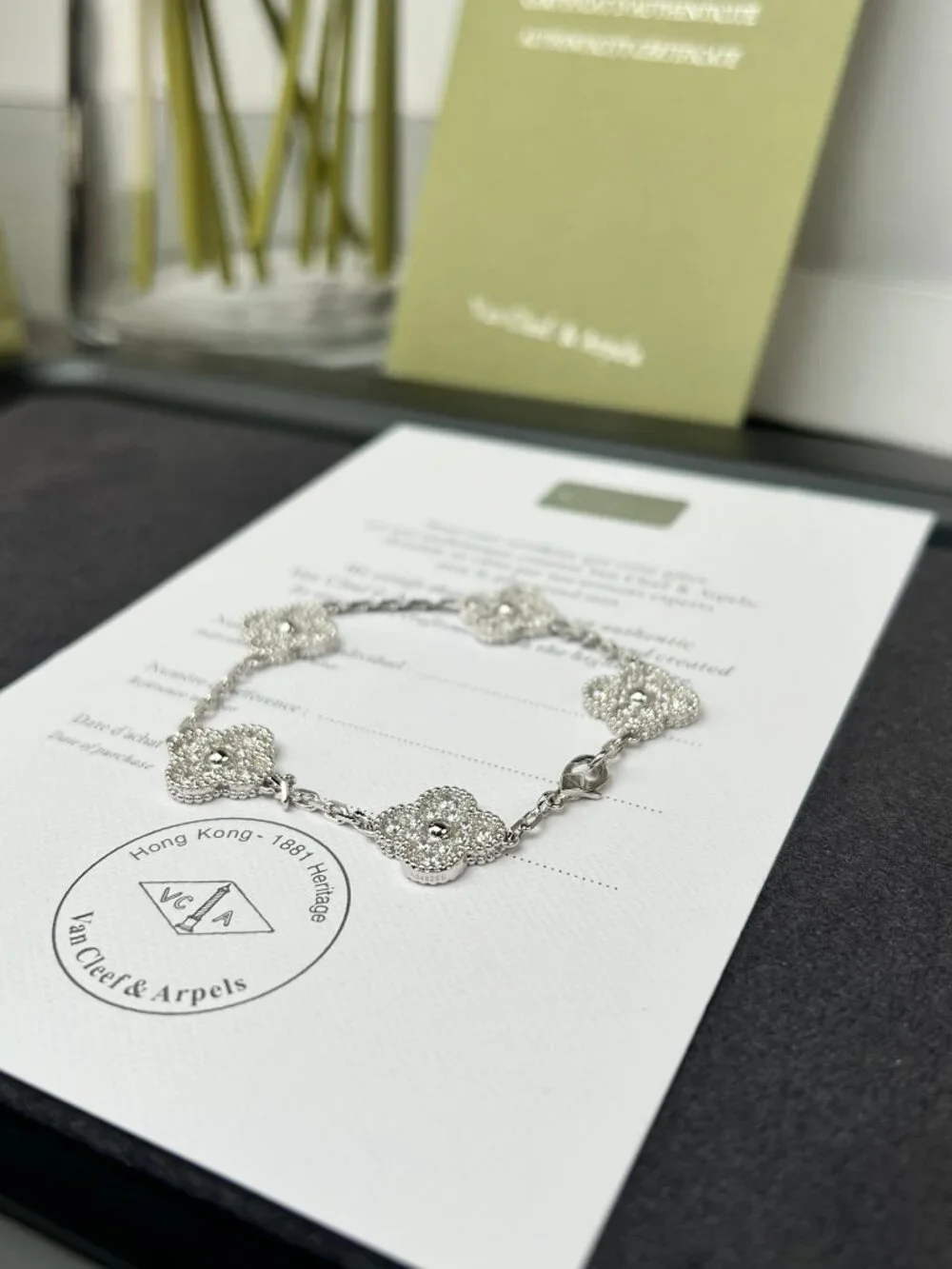 🖐️Van Cleef & Arpels🖐️ Silver Bracelet with Sparkling Diamonds and a Four-Leaf